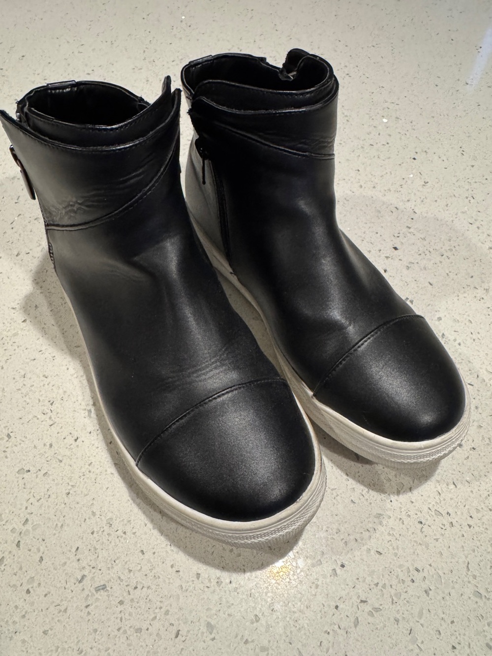Girls Black Leather High-Top Slip-On boots